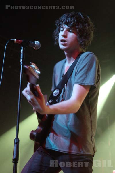 THE KOOKS - 2008-04-15 - PARIS - Elysee Montmartre - 